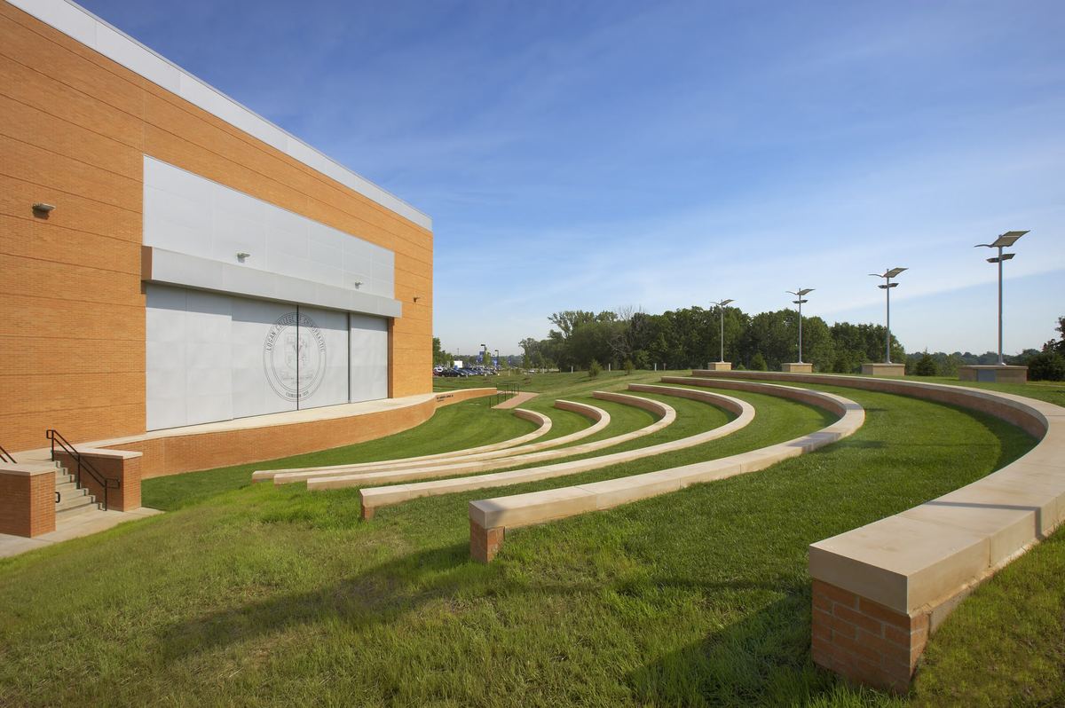 The Loomis Amphitheatre in daylight